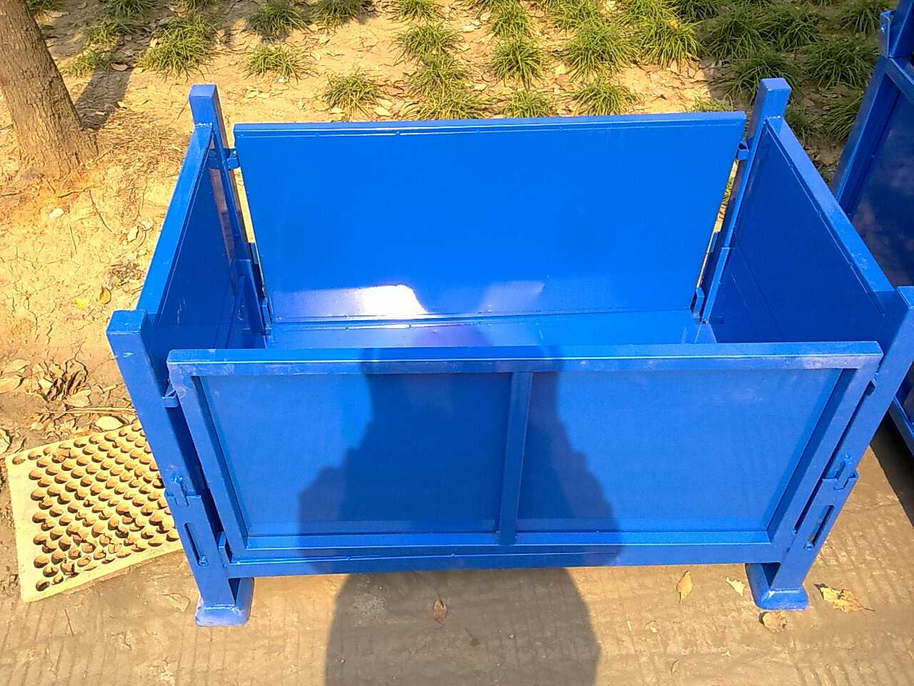 �������